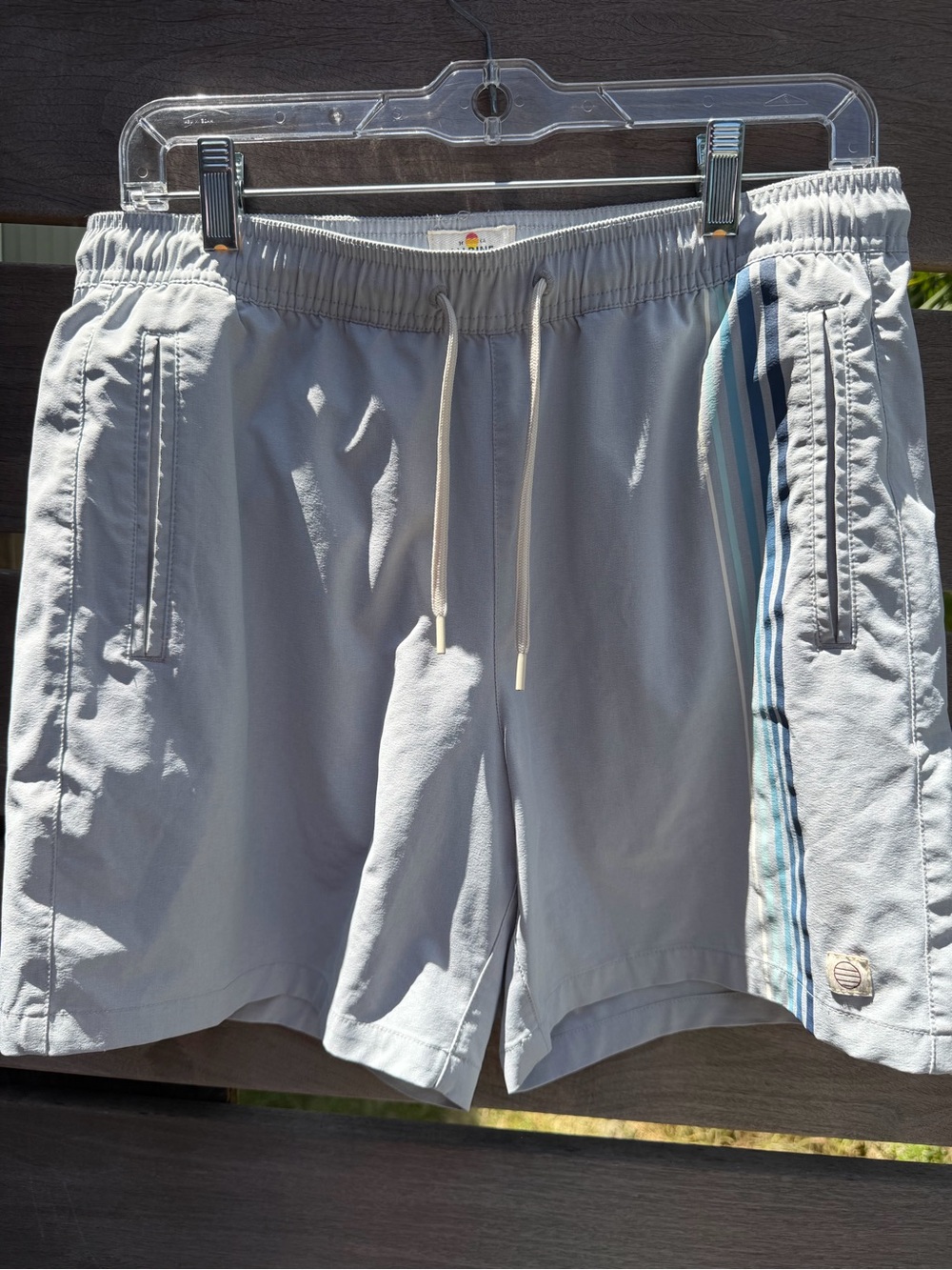 Marine Layer Men’s Light Gray Lined Swim Trunks Medium 15” Stripe Sport Shorts